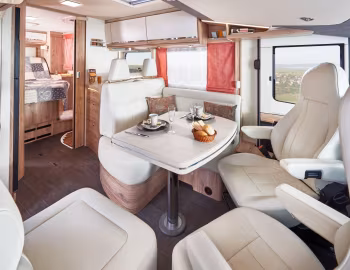 Intérieur 2017–18 Eura Mobil Integra Line 695 QB '2016–18