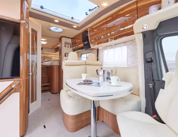 Intérieur 2021–pr. Eura Mobil Contura (Br.907) '2020–pr.
