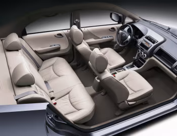 Interior Everus S1 '2010–13