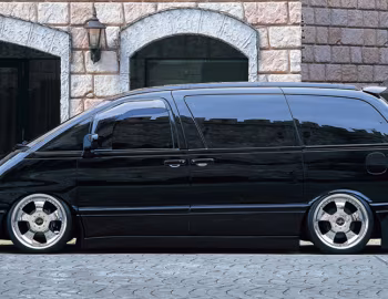 Fabulous Toyota Estima Lucida '1996–2000