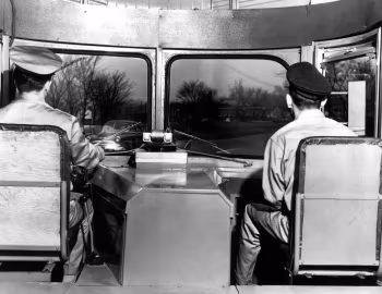 Интерьер Fageol TC CargoLiner '1950