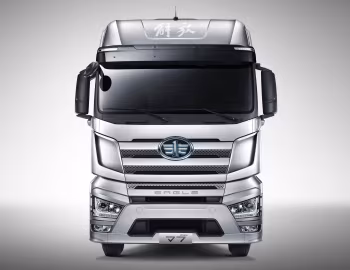 FAW Jiefang J7 Eagle 6×4 Tractor '2017–н.в.
