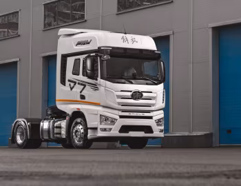 FAW Jiefang J7 Eagle 4×2 Tractor '2018–н.в.