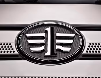 FAW Jiefang J7 Eagle 4×2 Tractor '2018–н.в.