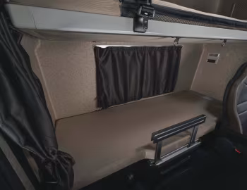 Интерьер FAW Jiefang J7 Eagle 4×2 Tractor '2018–н.в.