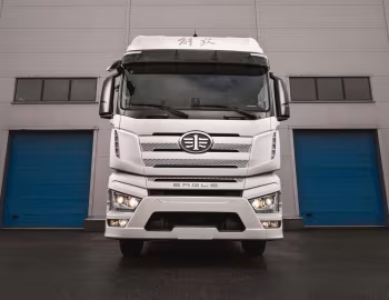 FAW Jiefang J7 Eagle 4×2 Tractor '2018–н.в.
