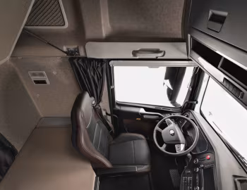 Интерьер FAW Jiefang J7 Eagle 4×2 Tractor '2018–н.в.