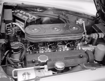 Bajo el capó Ferrari 250 GT 2+2 Coupé [UK-spec] (Series I) '1960–61