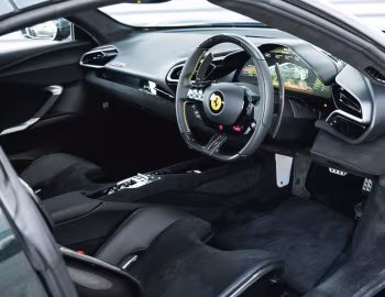 Интерьер Ferrari 296 GTS [UK-spec] (F171) '2022–н.в.