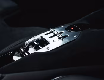 Интерьер Ferrari 296 GTS [UK-spec] (F171) '2022–н.в.