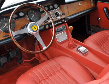 Интерьер Ferrari 330 GT 2+2 [Worldwide] (Series I) '11.1963–04.1965