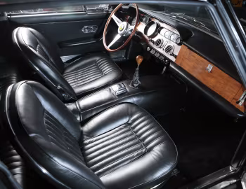Интерьер Ferrari 330 GT 2+2 [Worldwide] (Series I) '11.1963–04.1965