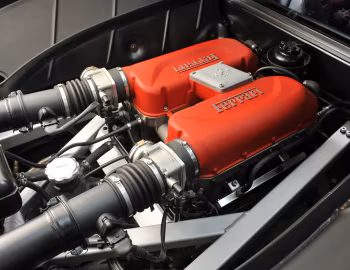 Bajo el capó Ferrari 360 Modena [UK-spec] '1999–2004