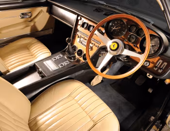 Интерьер Ferrari 365 GT 2+2 [UK-spec] '1968–71