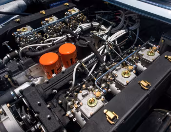 Bajo el capó Ferrari 365 GT4 2+2 Prototipo '1972