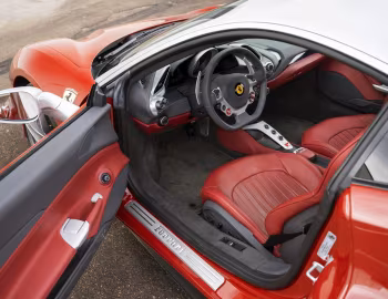 Interior Ferrari 488 GTB “Some Like it Red” (#234968) '02.2018