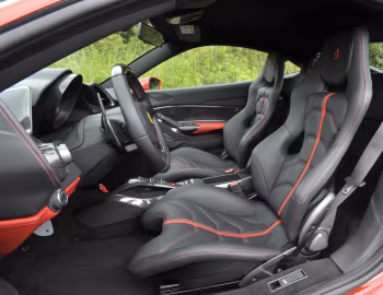 Интерьер Ferrari 488 GTB [Japan] '2015–19