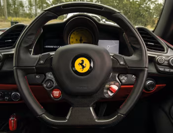 中控台 Ferrari 488 GTB [Australia] '2015–19