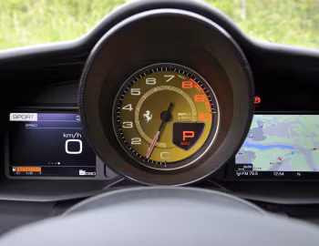 Комбинация приборов Ferrari 488 GTB [Japan] '2015–19