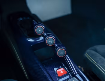 Интерьер Ferrari 488 Pista Spider [North America] '2018–20