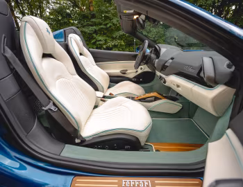 Интерьер Ferrari 488 Spider Tailor Made "Ispirata da Riva" (#239660) '2017