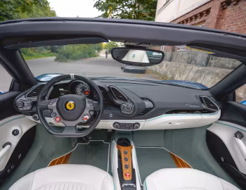 Интерьер Ferrari 488 Spider Tailor Made "Ispirata da Riva" (#239660) '2017