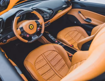 Интерьер Ferrari 488 Spider [North America] '2016–19