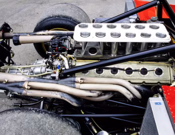 Sous la capuche Ferrari 712 Can-Am (#1010) '1971