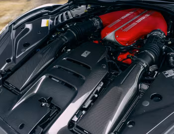 Под капотом Ferrari 812 Competizione [Asia RHD] '2021–н.в.
