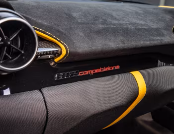 Ferrari 812 Competizione [UK-spec] '2021–н.в.