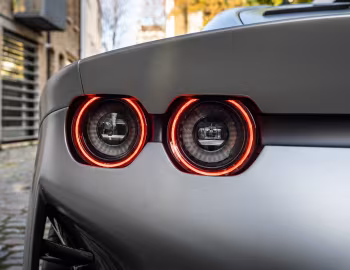 Ferrari 812 Competizione [UK-spec] '2021–н.в.