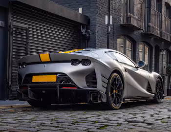 Ferrari 812 Competizione [UK-spec] '2021–н.в.