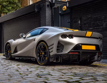 Ferrari 812 Competizione [UK-spec] '2021–н.в.