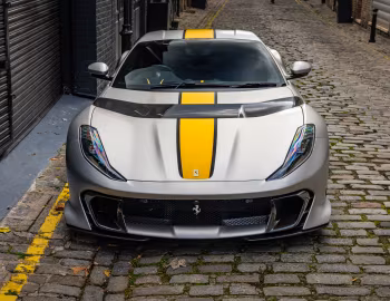Ferrari 812 Competizione [UK-spec] '2021–н.в.