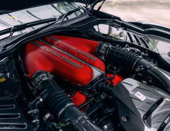 Под капотом Ferrari 812 Competizione [Asia RHD] '2021–н.в.