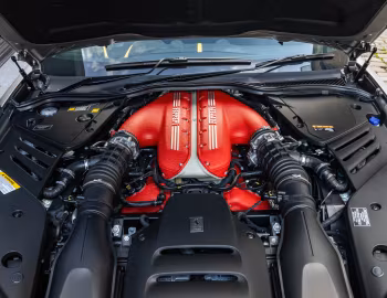 Под капотом Ferrari 812 Competizione [UK-spec] '2021–н.в.