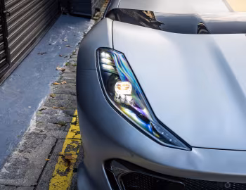 Ferrari 812 Competizione [UK-spec] '2021–н.в.