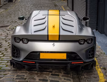 Ferrari 812 Competizione [UK-spec] '2021–н.в.