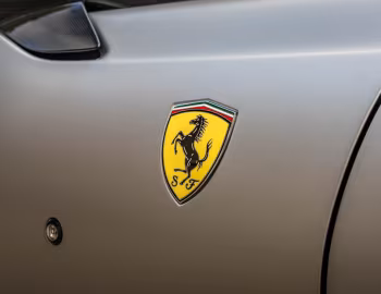 Логотип Ferrari 812 Competizione [UK-spec] '2021–н.в.