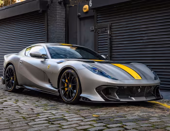 Ferrari 812 Competizione [UK-spec] '2021–н.в.