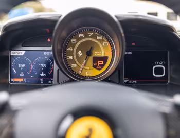 Tableau de bord Ferrari 812 Competizione [North America] '2021–pr.