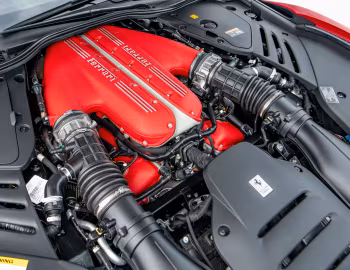 Sous la capuche Ferrari 812 Competizione A [North America] '2021–pr.