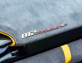 Ferrari 812 Competizione A [UK-spec] '2021–pr.