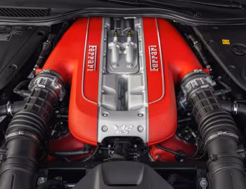 Sous la capuche Ferrari 812 GTS Tailor Made "inspired by raw aluminum" (#271222) '09.2021