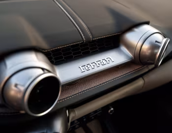 Intérieur Ferrari 812 GTS Tailor Made "inspired by metallic bronze hues" (#271948) '09.2021