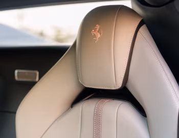 Intérieur Ferrari 812 GTS Tailor Made "inspired by metallic bronze hues" (#271948) '09.2021