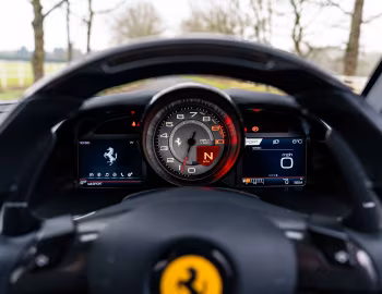Комбинация приборов Ferrari 812 Superfast [UK-spec] '2017–21