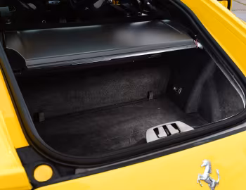后备箱 Ferrari 812 Superfast [UK-spec] '2017–21