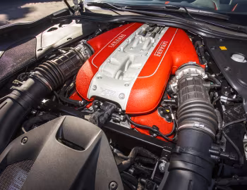 Под капотом Ferrari 812 Superfast [North America] '2017–21