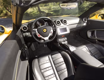 Интерьер Ferrari California [North America] '2009–12